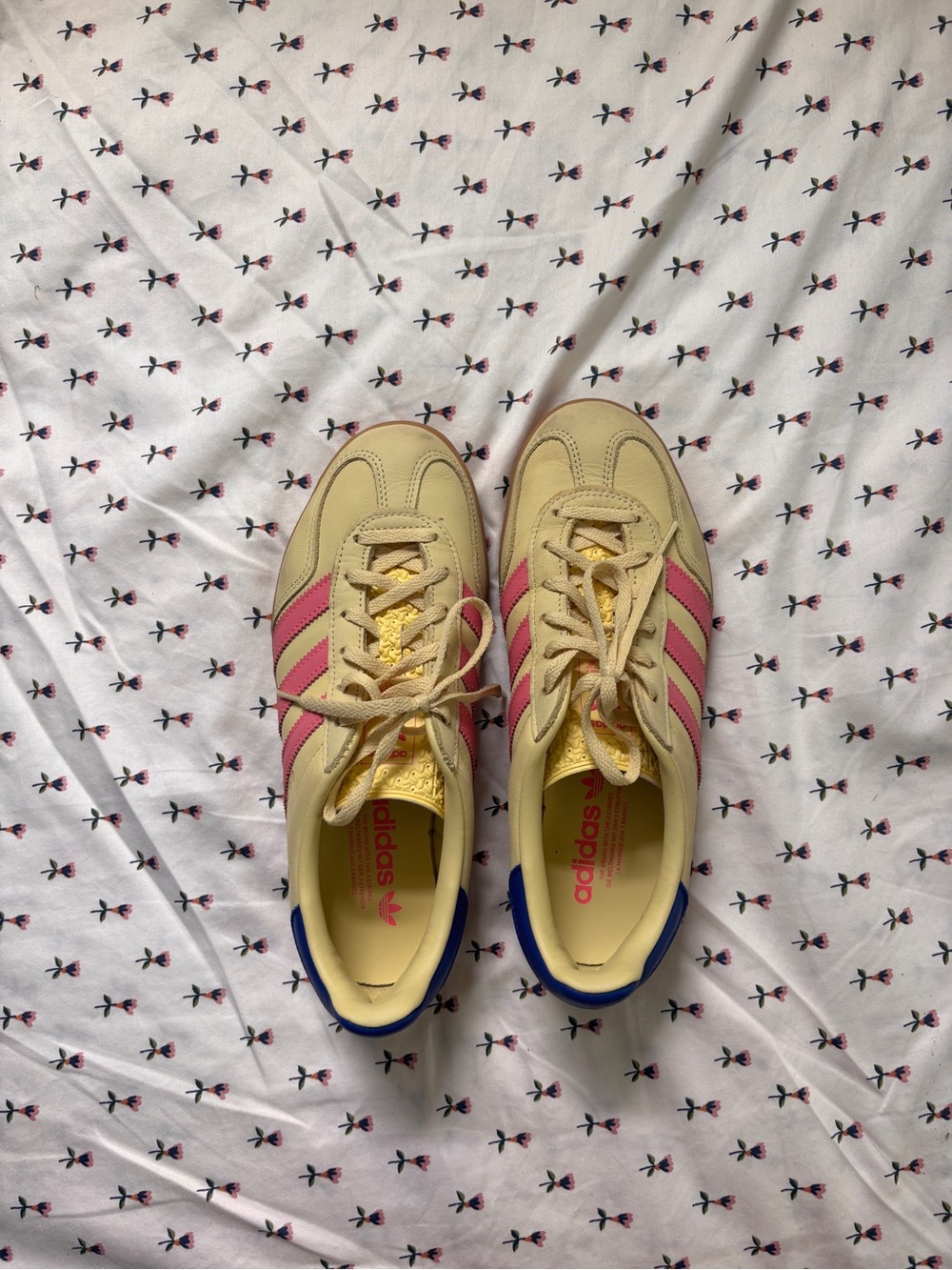 adidas Pale Yellow Sneakers with Pink Stripes